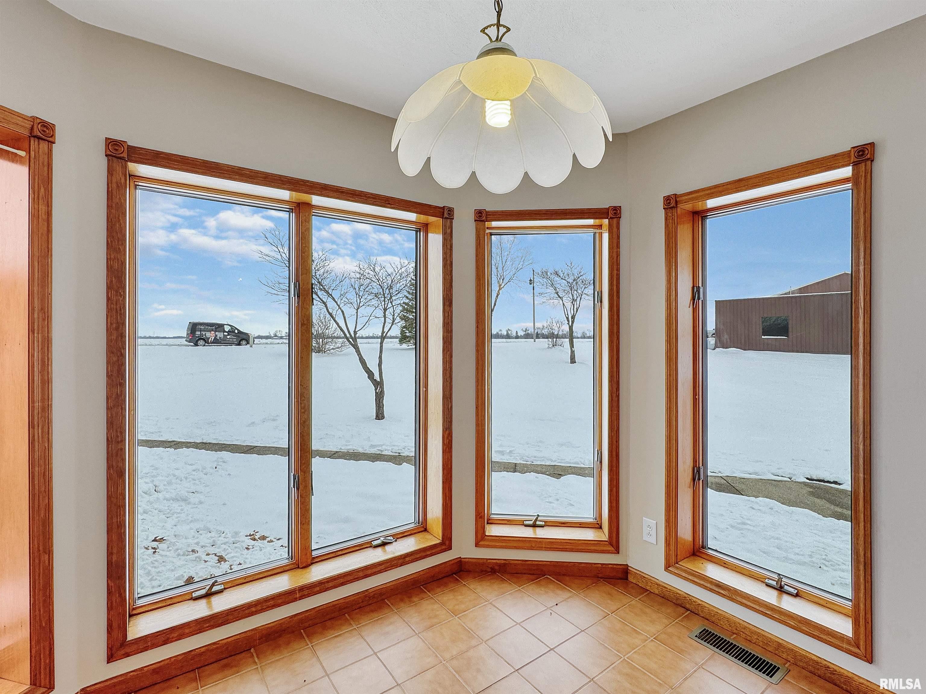 15972 North Ridge Road Lewistown, IL 61542 - Photo 19 of 78