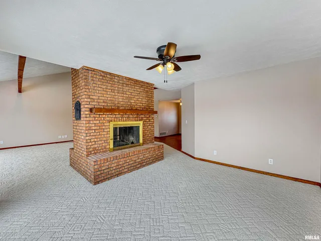 $499,900 | 15972 North Ridge Road, Lewistown, IL 61542