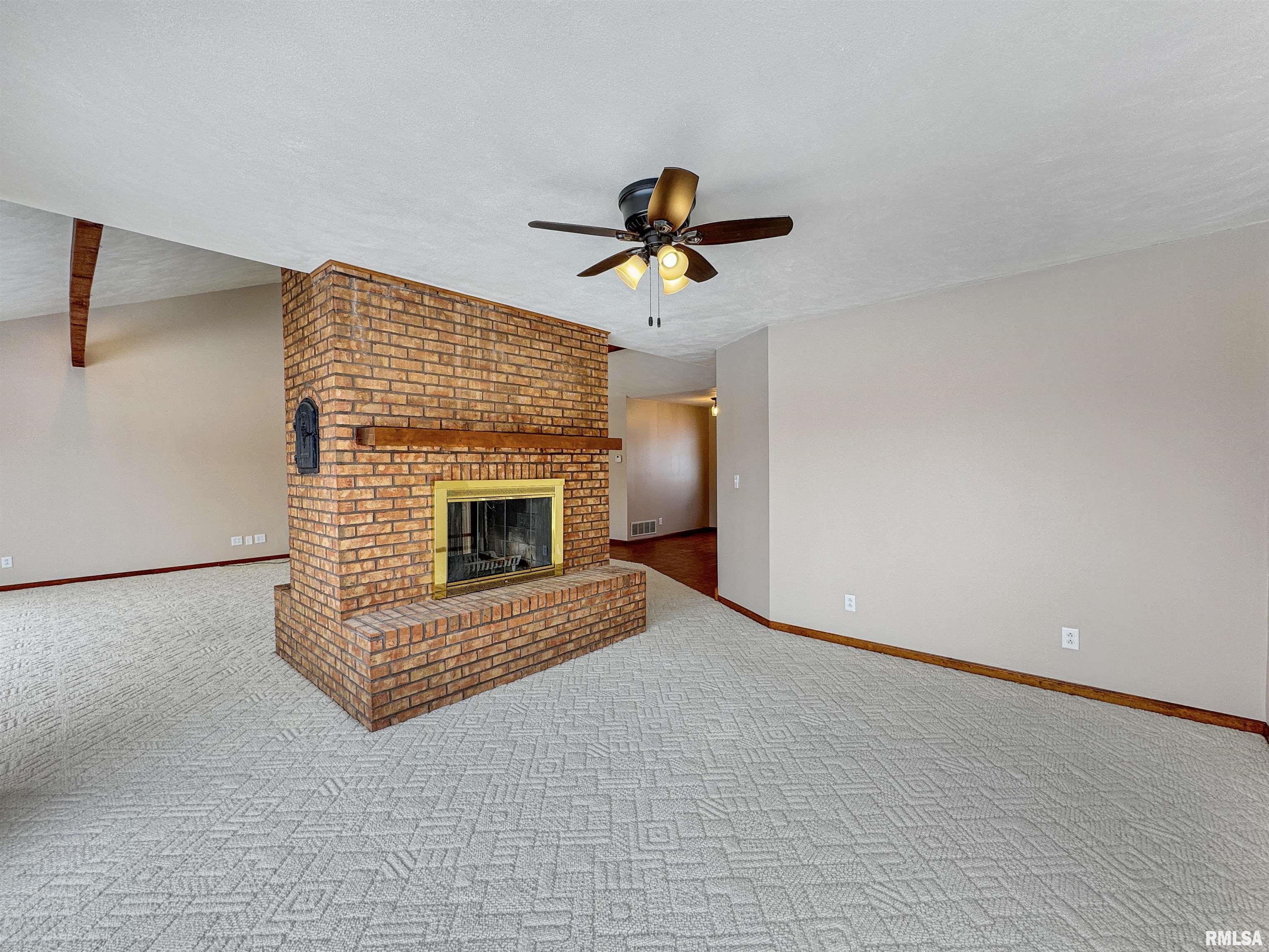 15972 North Ridge Road Lewistown, IL 61542 - Photo 9 of 78