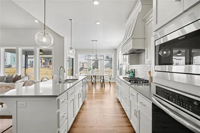 $599,950 | 13322 181st Court, Overland Park, KS 66013