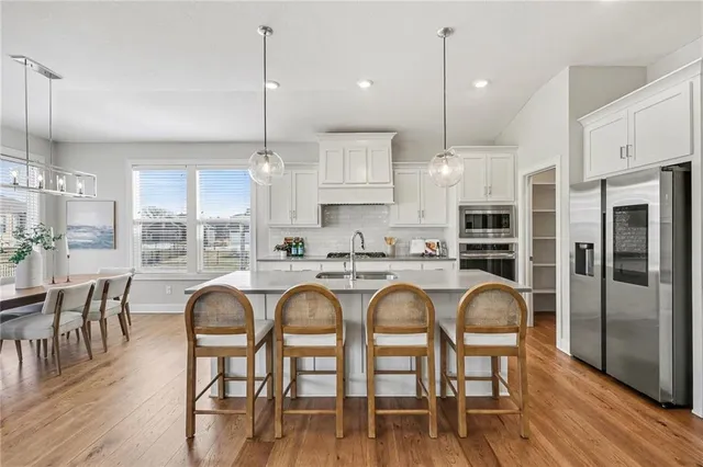 $599,950 | 13322 181st Court, Overland Park, KS 66013