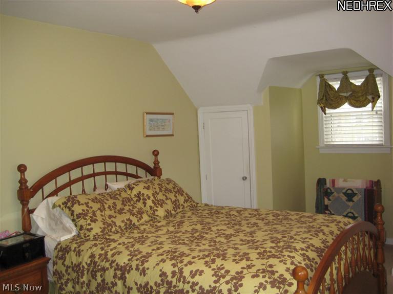 1579 Laclede Road South Euclid, OH 44121 - Photo 10 of 14