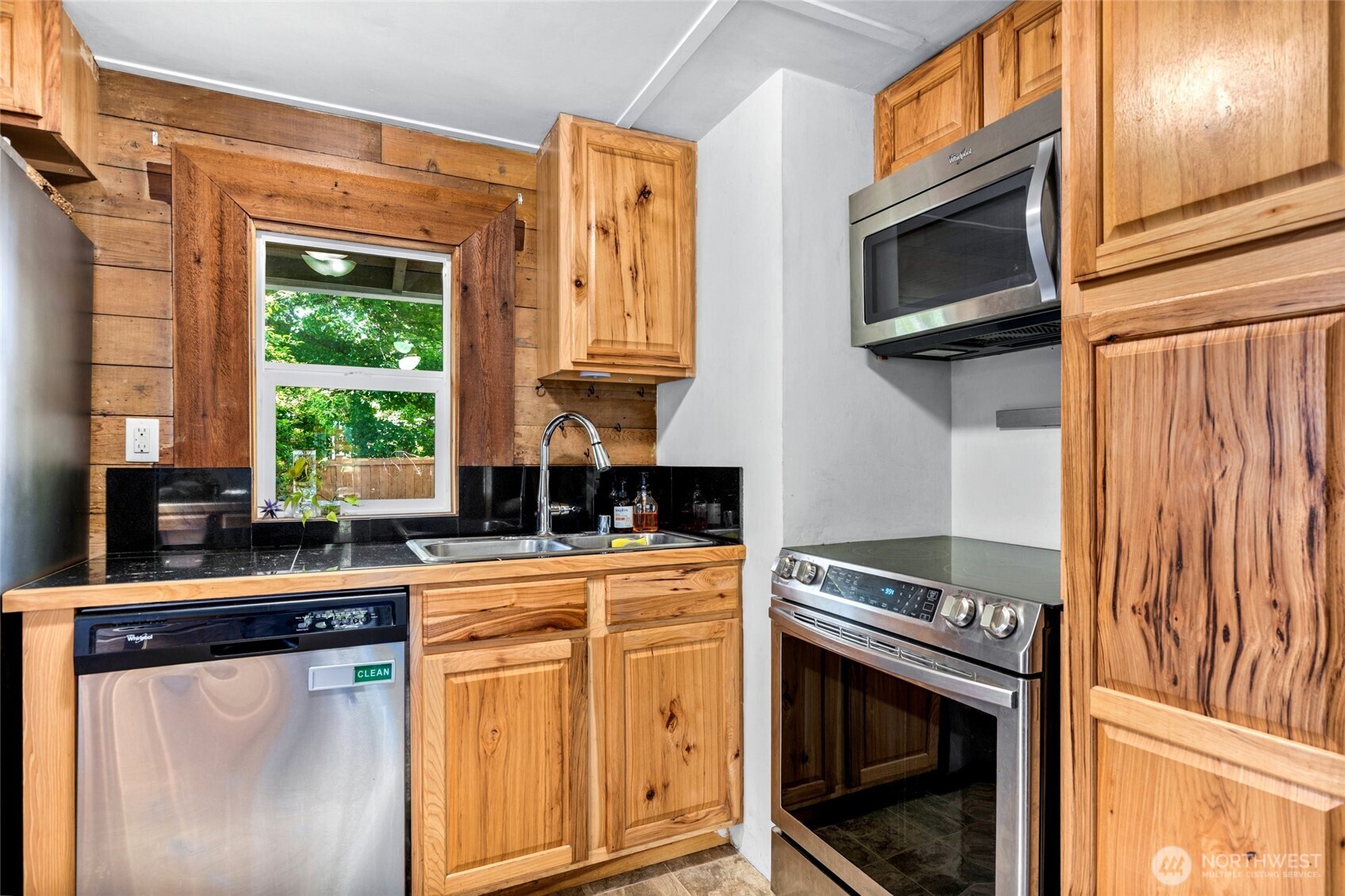 5000 Lakewood Road Stanwood, WA 98292 - Photo 10 of 30 Gallery Image 10
