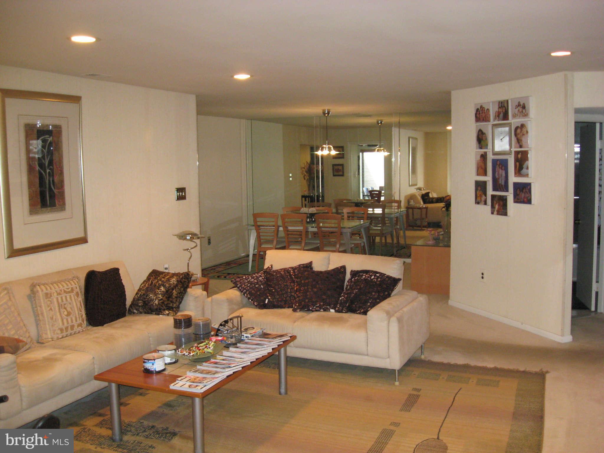 3021 Fallstaff Road, Unit 407B Baltimore, MD 21209 - Photo 4 of 7 Living Room