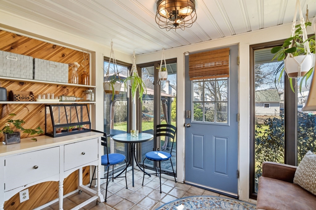 246 Dwight Road Springfield, MA 01108 - Photo 15 of 40