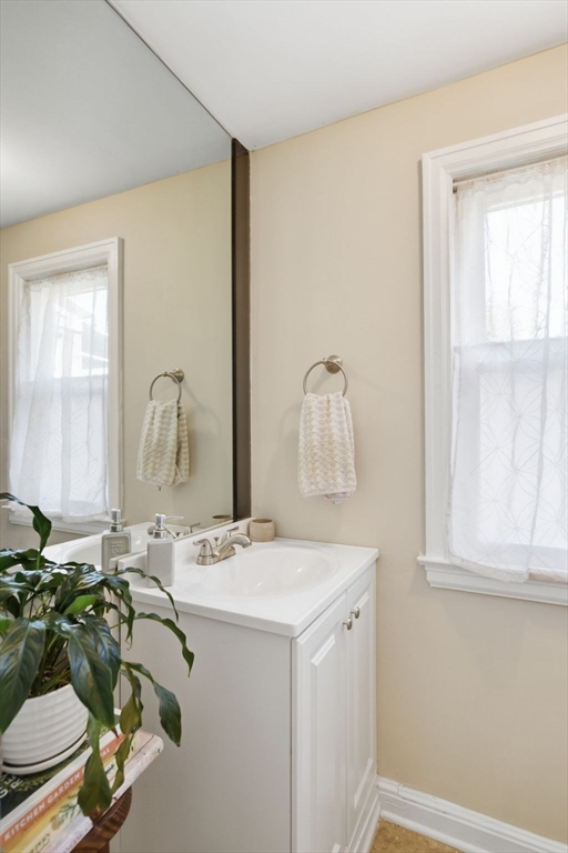 246 Dwight Road Springfield, MA 01108 - Photo 19 of 40