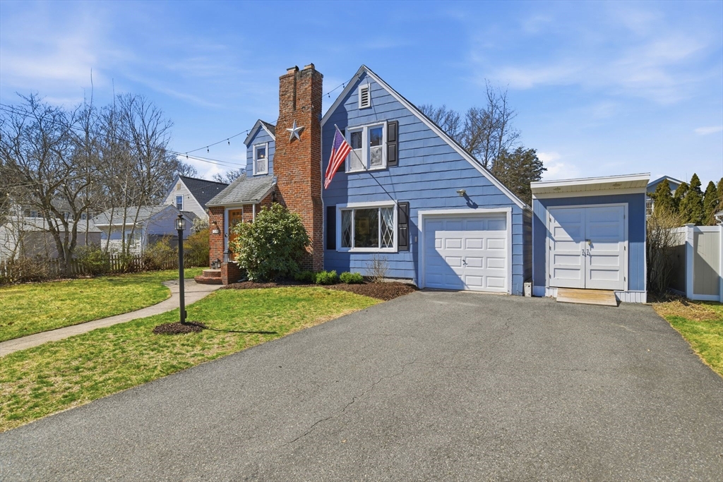 246 Dwight Road Springfield, MA 01108 - Photo 2 of 40