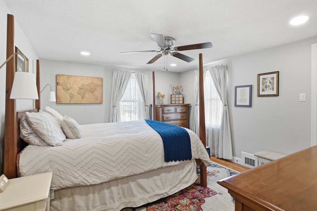 246 Dwight Road Springfield, MA 01108 - Photo 26 of 40