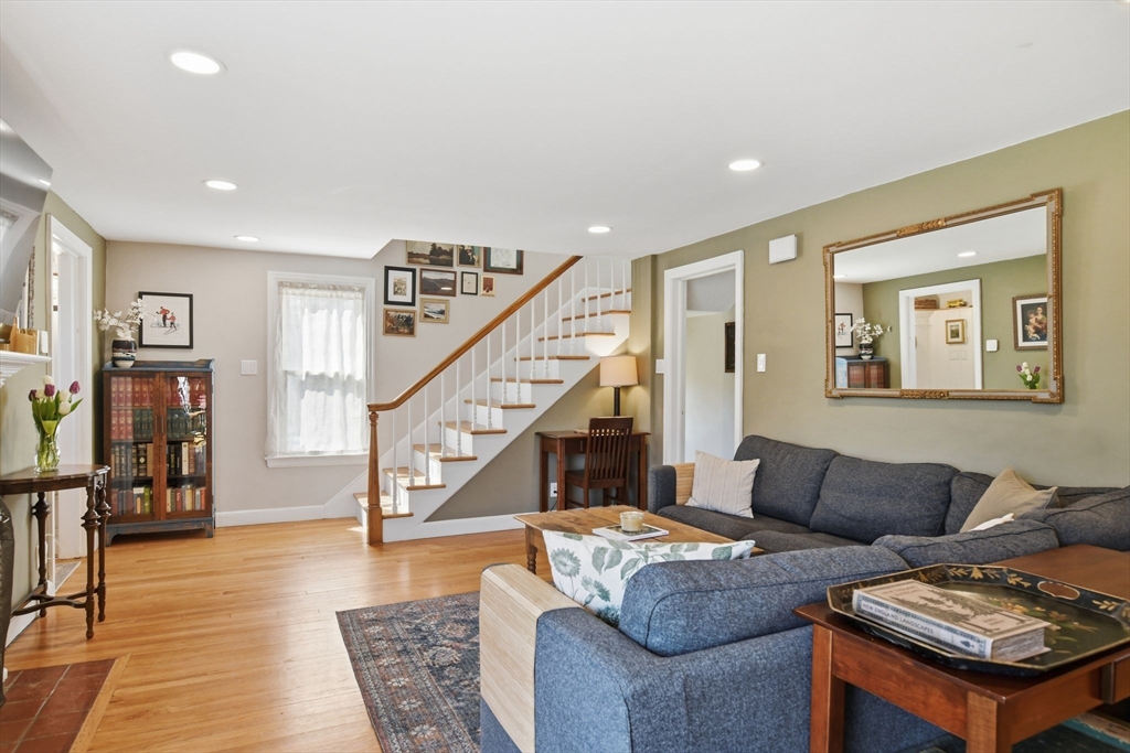 246 Dwight Road Springfield, MA 01108 - Photo 9 of 40