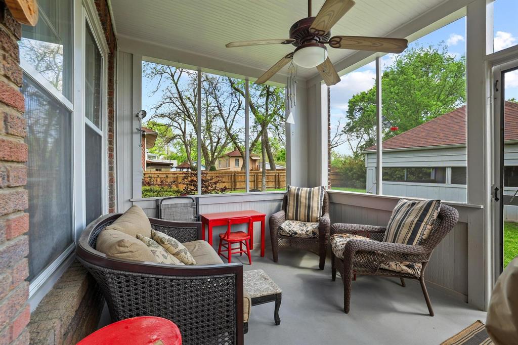 304 East 9th Street Bonham, TX 75418 - Photo 34 of 39 a outdoor living space with furniture and garden view