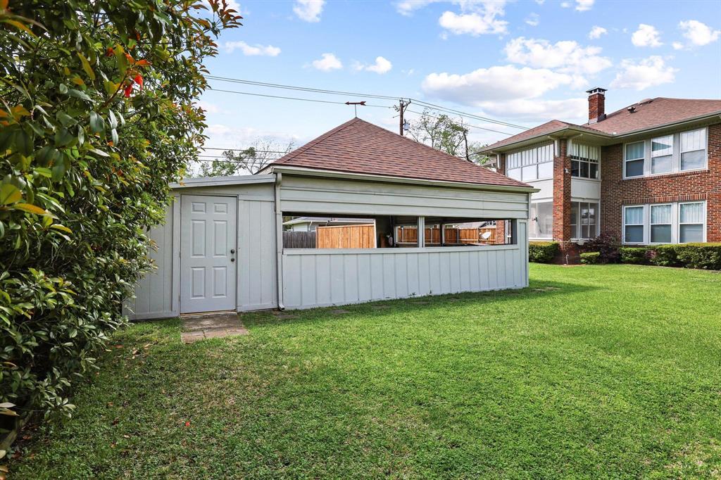 304 East 9th Street Bonham, TX 75418 - Photo 38 of 39 a view of front of house with a yard