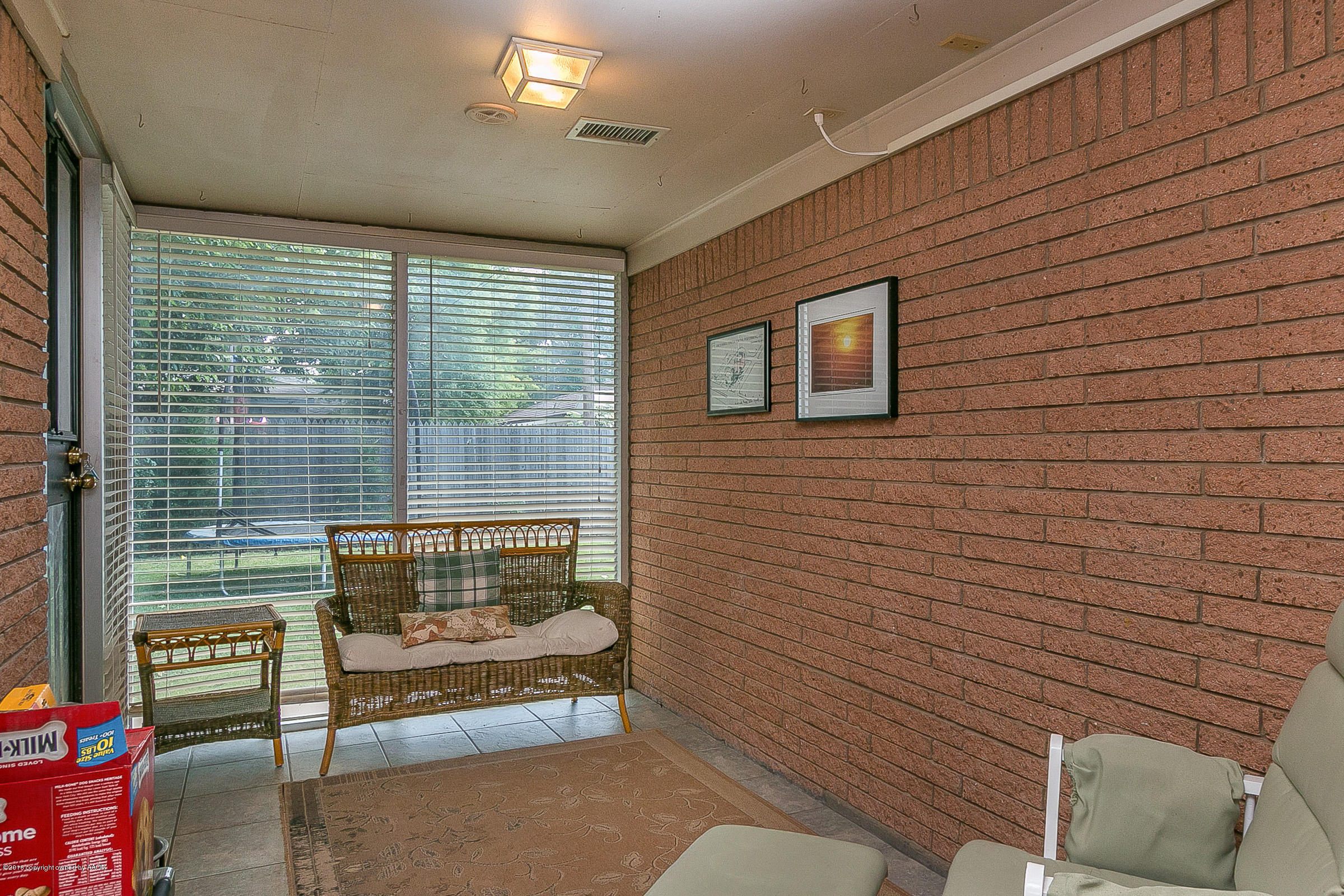 6711 Gainsborough Road Amarillo, TX 79106 - Photo 19 of 25 012_Sunroom