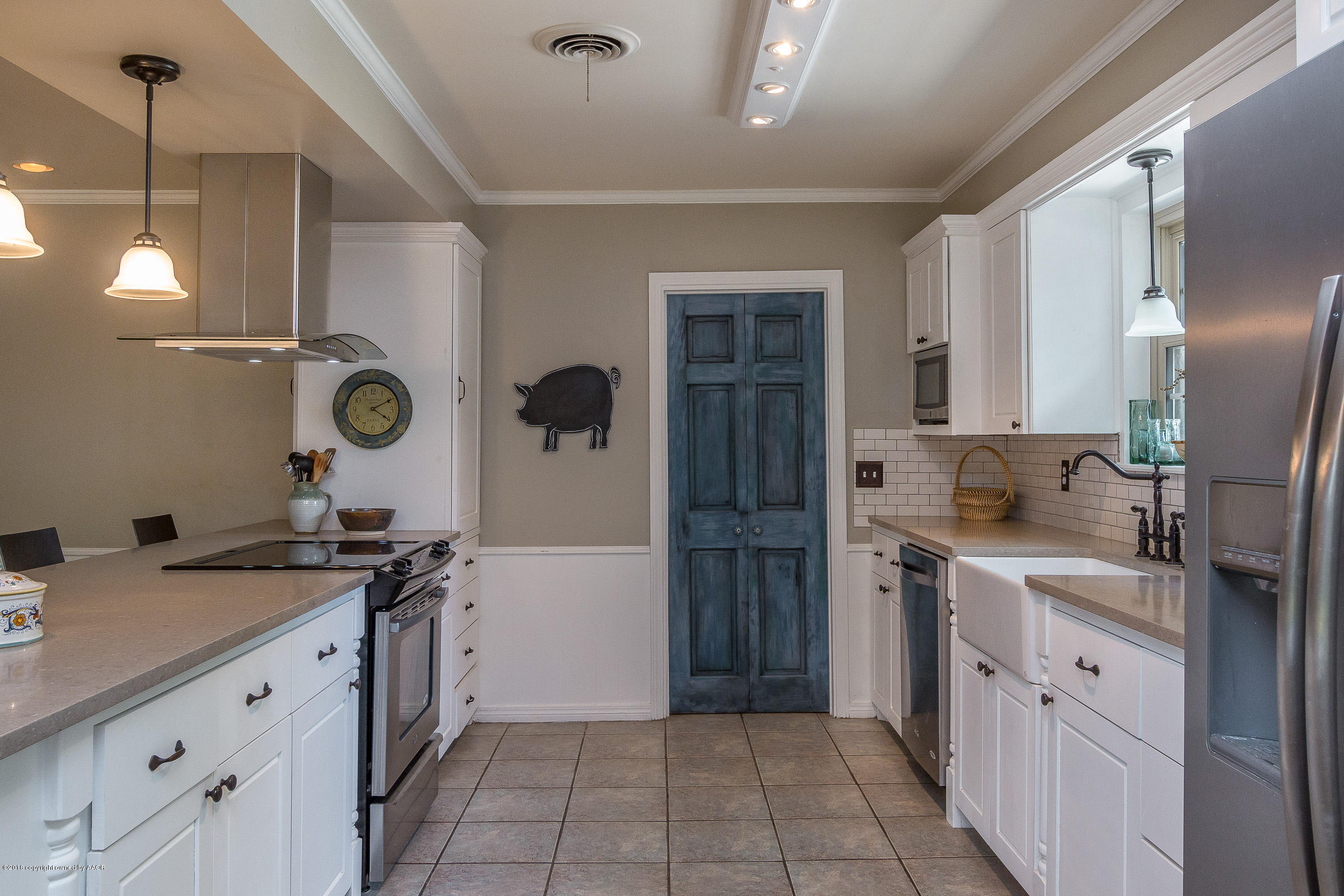 6711 Gainsborough Road Amarillo, TX 79106 - Photo 9 of 25 009_Kitchen