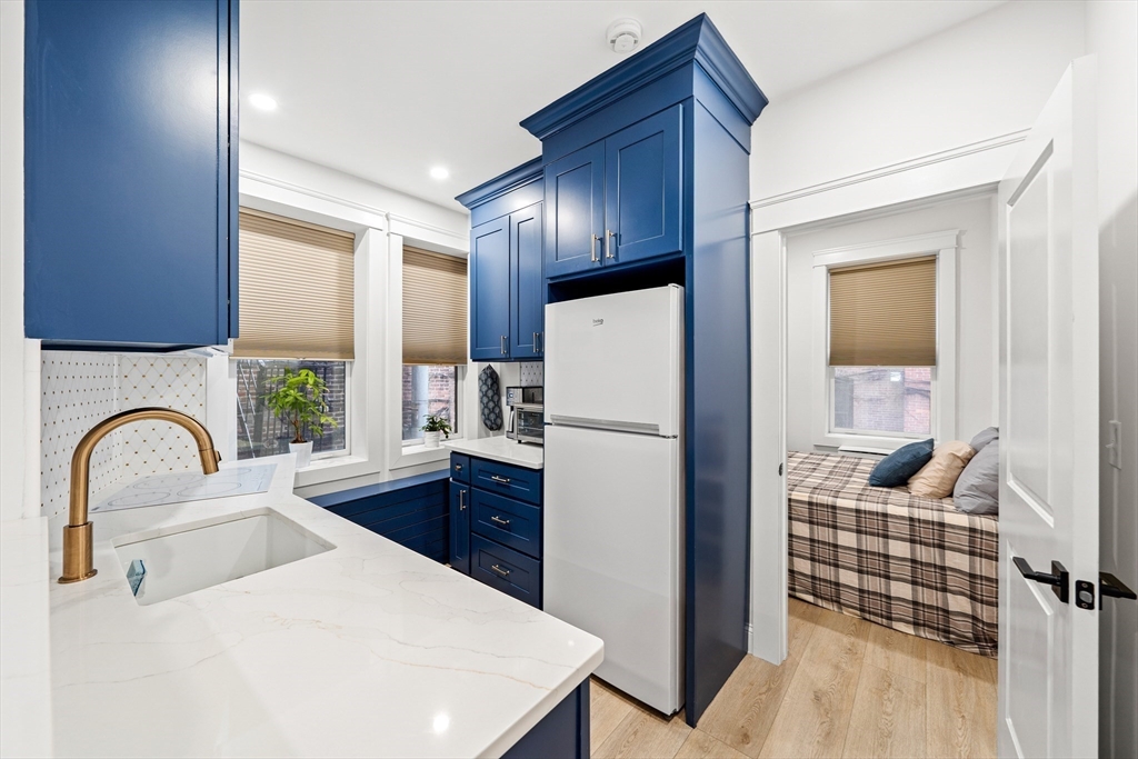 31 Irving Street, Unit 4 Boston, MA 02114 - Photo 7 of 15
