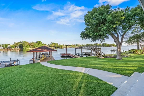 $589,000 | 10880 Circle Drive, Willis, TX 77318