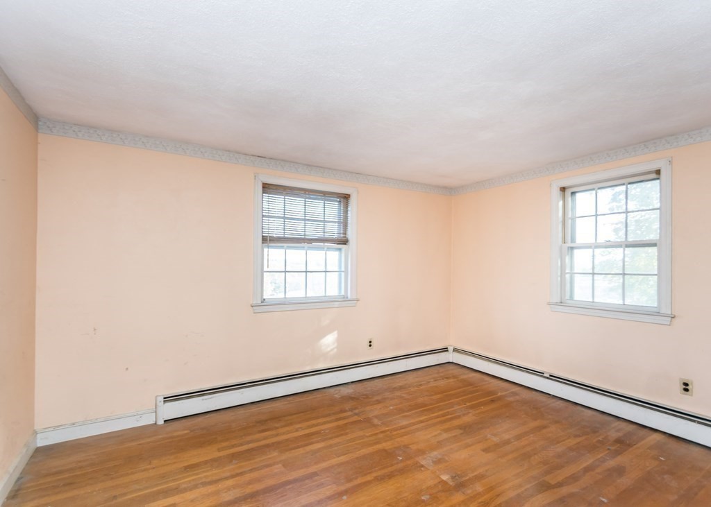 95 Upton Road Waltham, MA 02452 - Photo 17 of 33 Gallery Image 17
