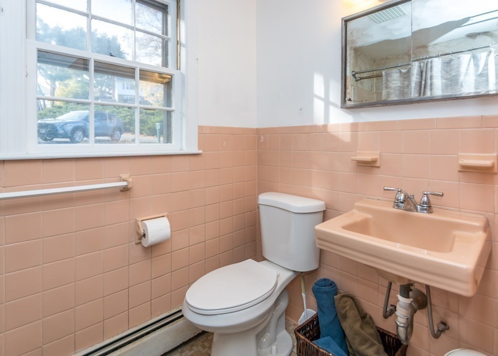 95 Upton Road Waltham, MA 02452 - Photo 27 of 33 Gallery Image 27