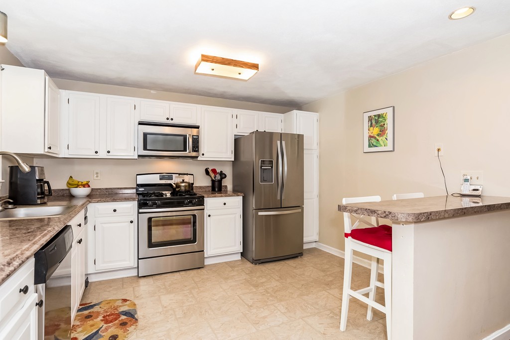 3 Apple Ridge Road, Unit 6 Maynard, MA 01754 - Photo 7 of 28 Gallery Image 7