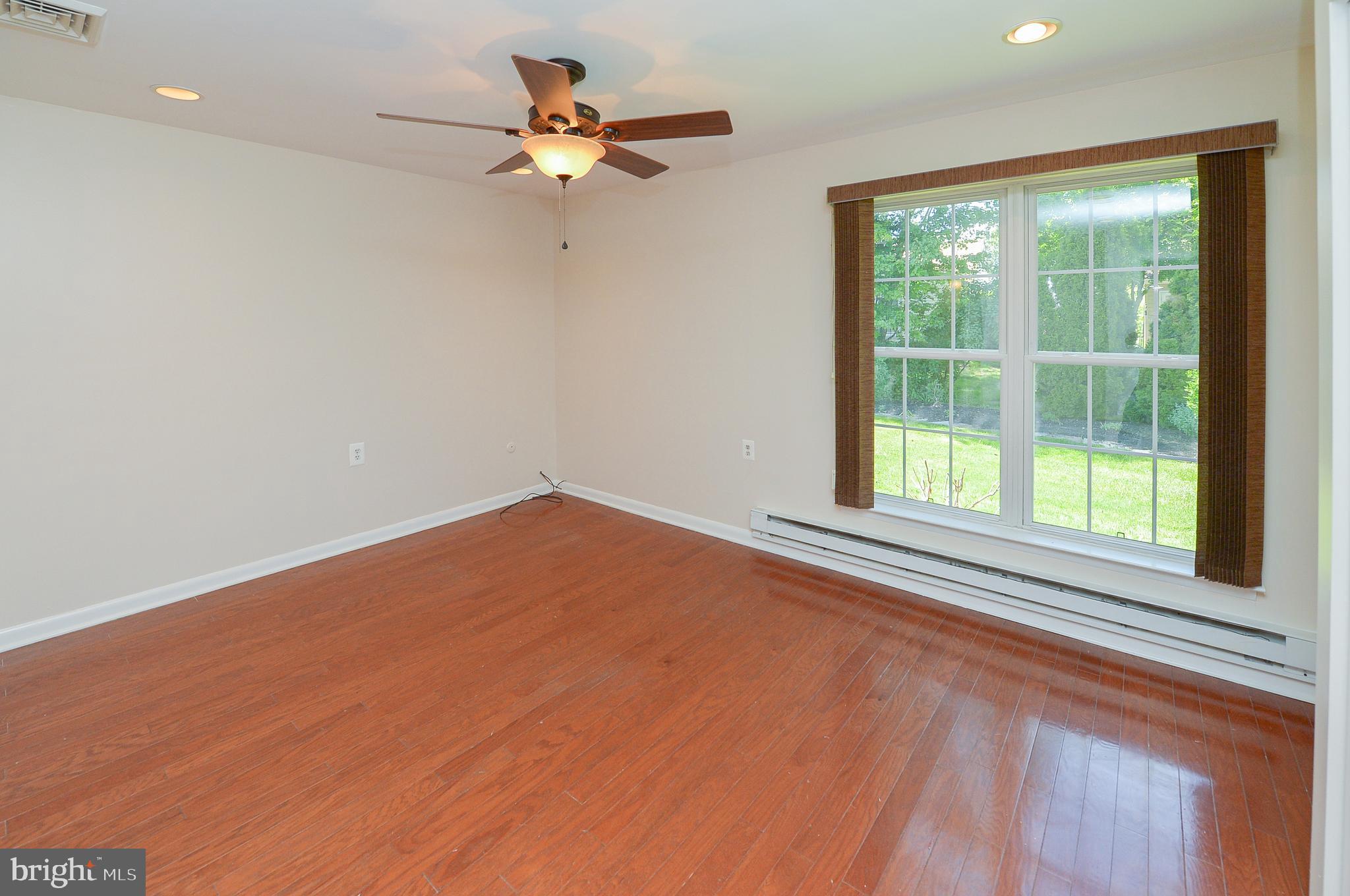 34 Windsor Road Southampton, NJ 08088 - Photo 22 of 27 Main Bedroom