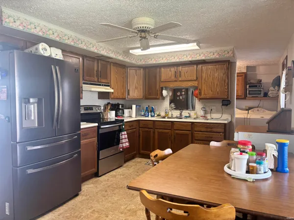 $250,000 | 8508 Highway 116, Geneva, IN 46740