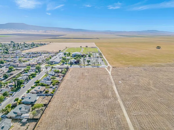 $1,500,000 | 101 Amador Street, Avenal, CA 93204