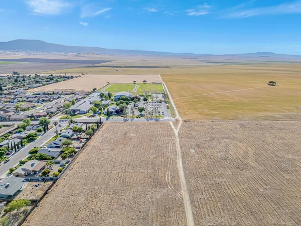 $1,500,000 | 101 Amador Street, Avenal, CA 93204