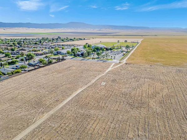 $1,500,000 | 101 Amador Street, Avenal, CA 93204