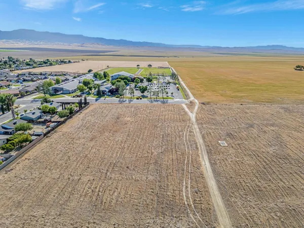 $1,500,000 | 101 Amador Street, Avenal, CA 93204