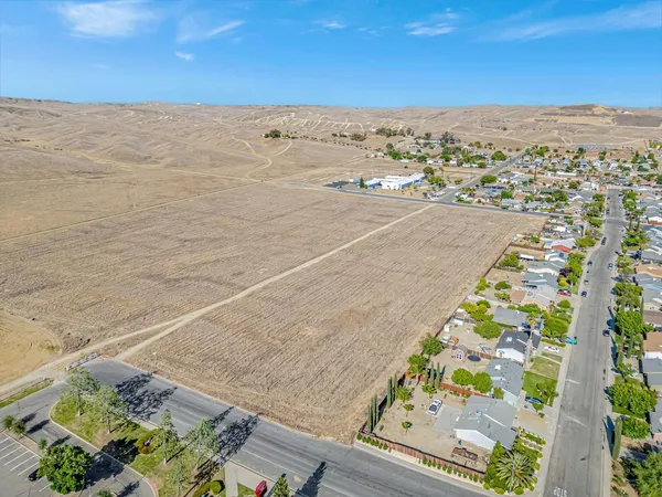 $1,500,000 | 101 Amador Street, Avenal, CA 93204