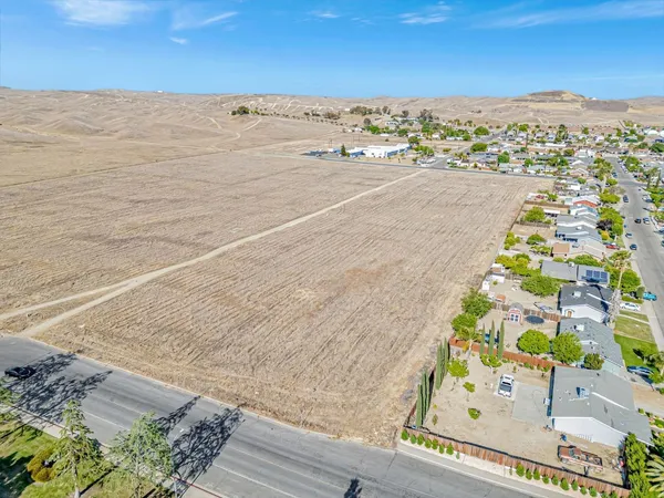 $1,500,000 | 101 Amador Street, Avenal, CA 93204
