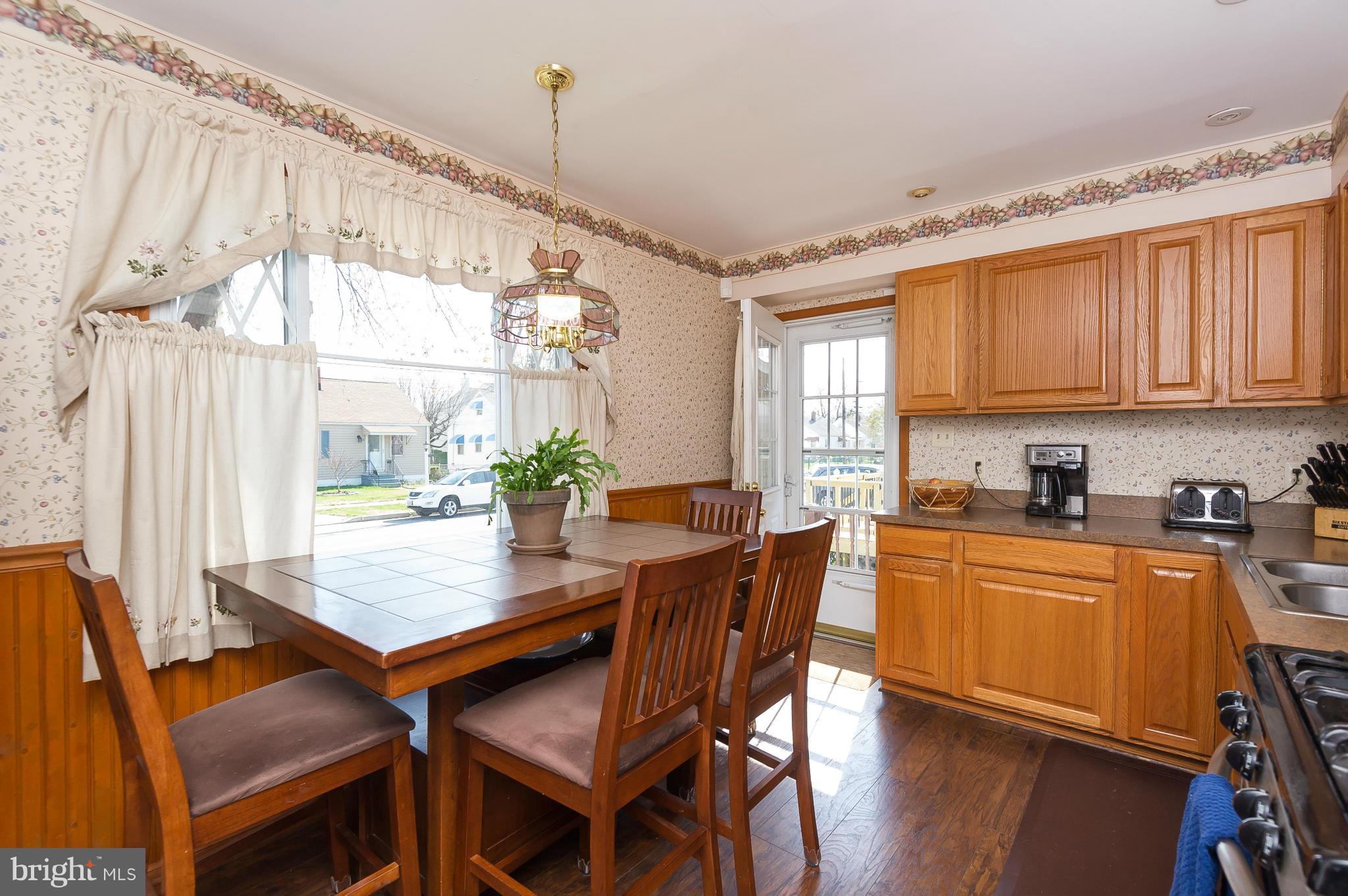 820 South Woodlynn Road Baltimore, MD 21221 - Photo 3 of 9 Kitchen