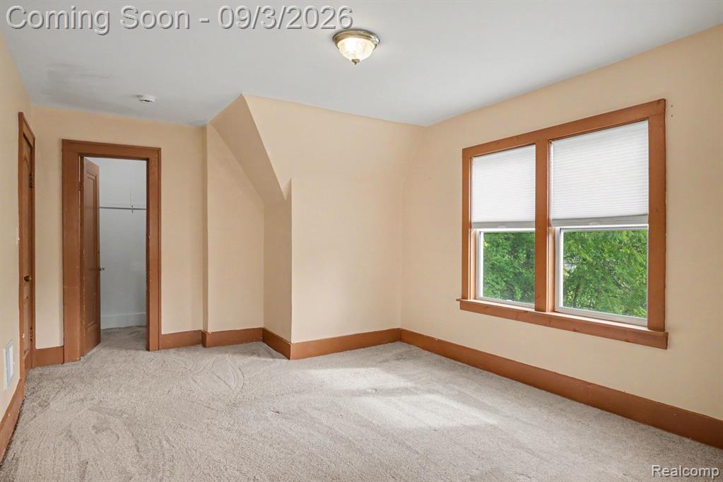 4735 Elizabeth Lake Road Waterford, MI 48327 - Photo 13 of 28 Gallery Image 13
