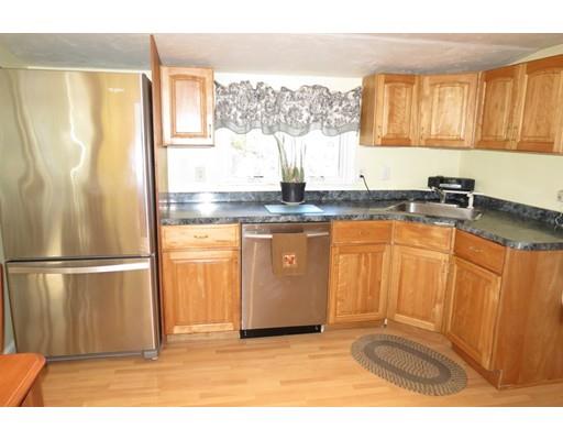 39 Wituwamat Road Weymouth, MA 02191 - Photo 3 of 33 Gallery Image 3