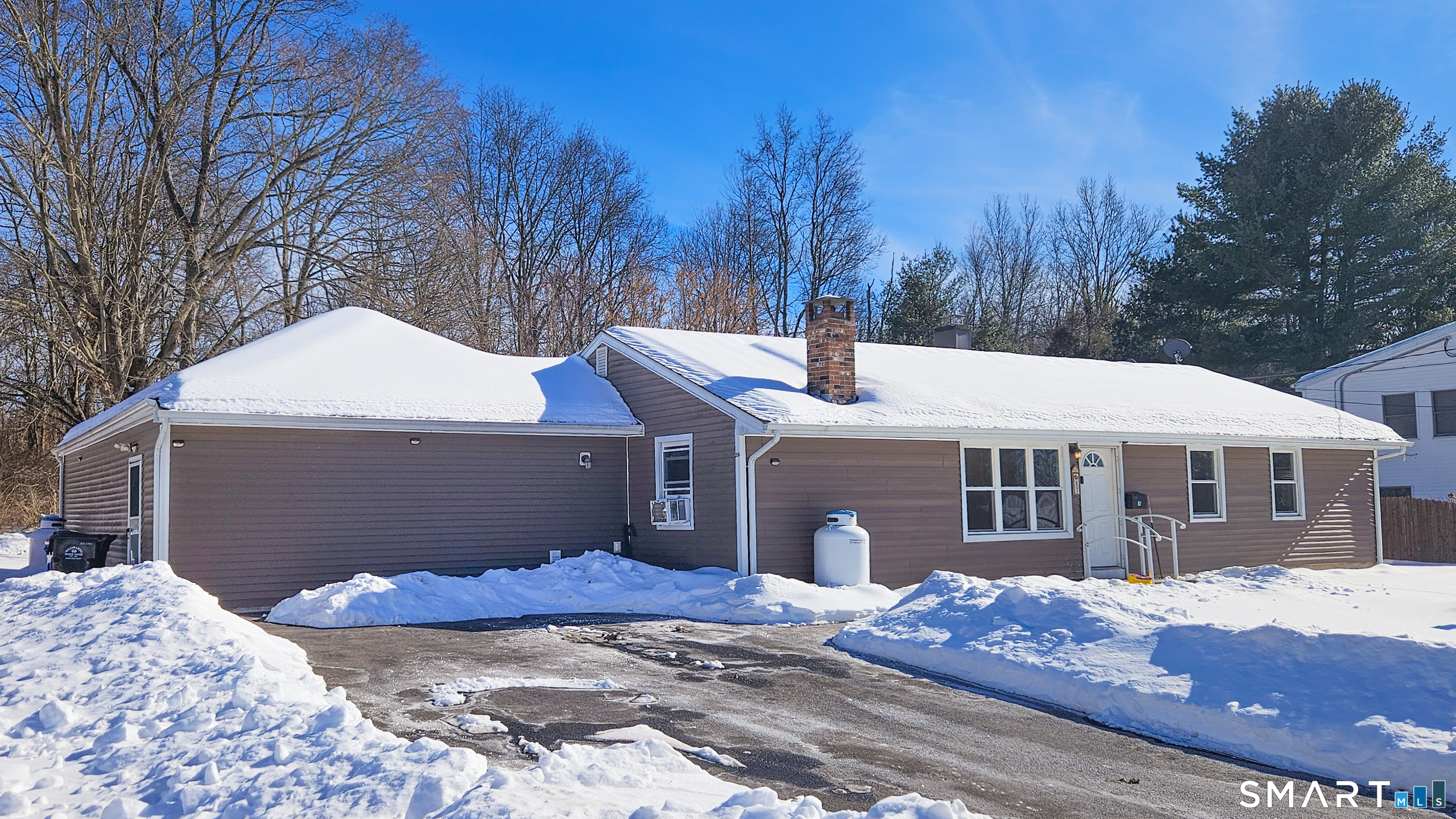 87 Park Avenue Colchester, CT 06415 - Photo 2 of 18