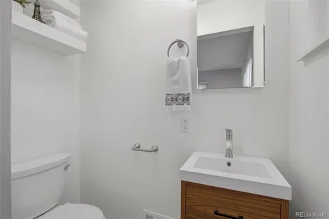 $559,500 | 5301 South Washington Street, Littleton, CO 80121
