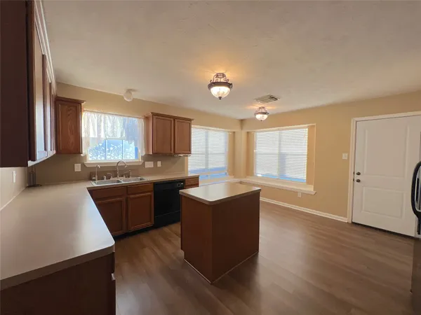 $2,150 | 5535 Bear Paw Circle, Katy, TX 77449