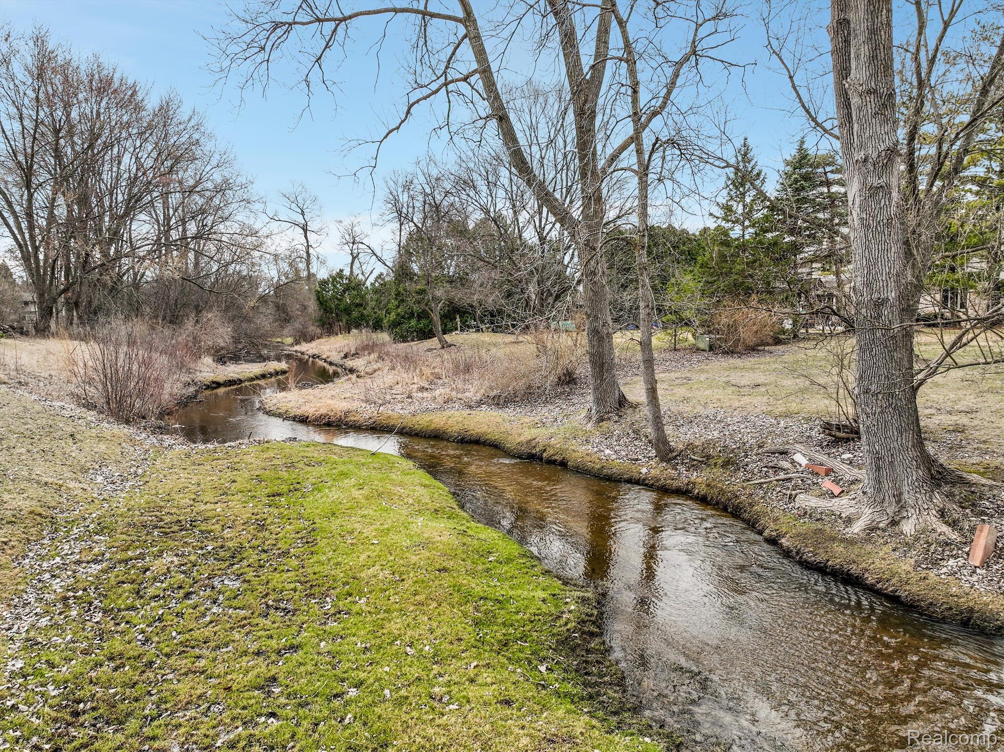 29477 Parkside Farmington, MI 48331 - Photo 33 of 36 Backyard