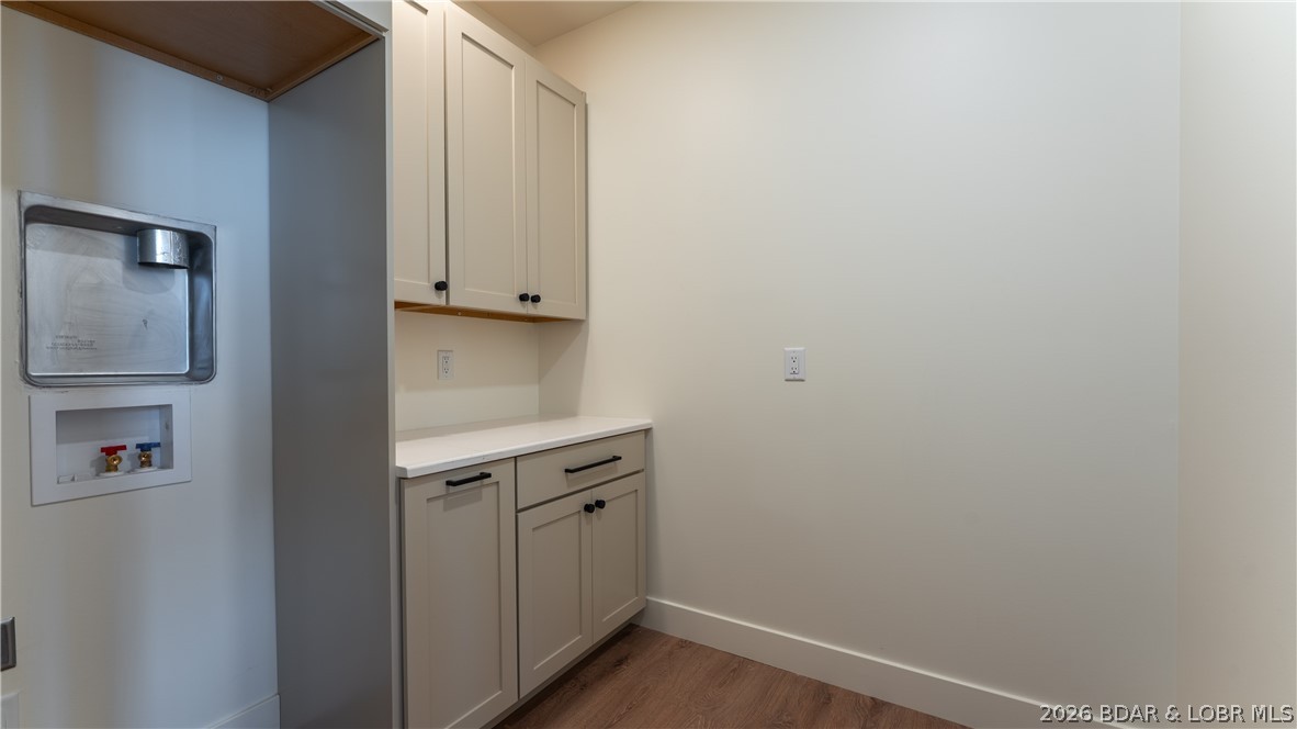 844 Thrush Road Lake Ozark, MO 65049 - Photo 26 of 68 Main level laundry