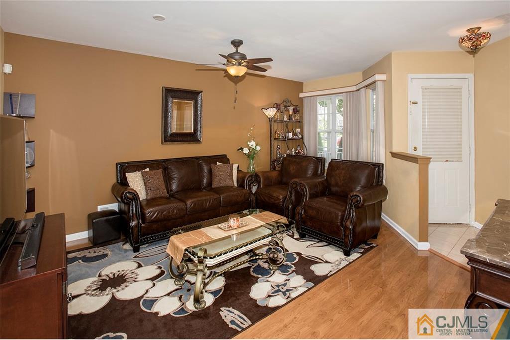 46 Hawthorne Road North Brunswick, NJ 08902 - Photo 5 of 25 Gallery Image 5