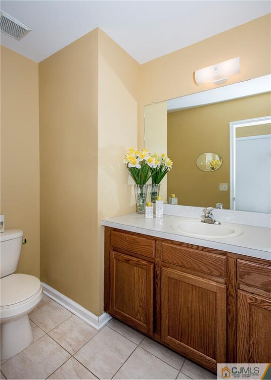 46 Hawthorne Road North Brunswick, NJ 08902 - Photo 6 of 25 Gallery Image 6