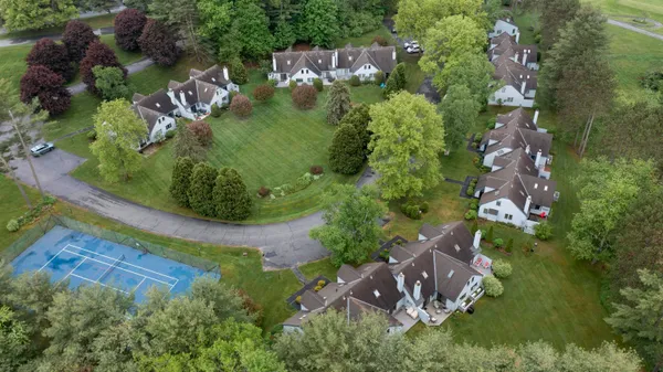 $485,000 | 111 Lakeland Drive, Unit D, Hartford, VT 05059