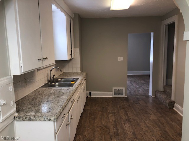 956 Beverly Road Cleveland Heights, OH 44121 - Photo 10 of 20 Gallery Image 10