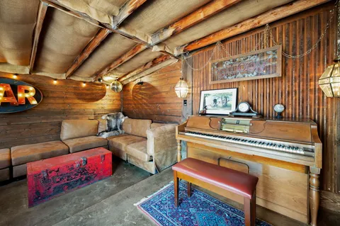 $995,000 | 5177 Roy Rogers Road, Pioneertown, CA 92268