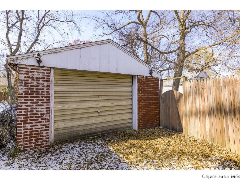 3027 South 2nd Street Springfield, IL 62703 - Photo 9 of 32