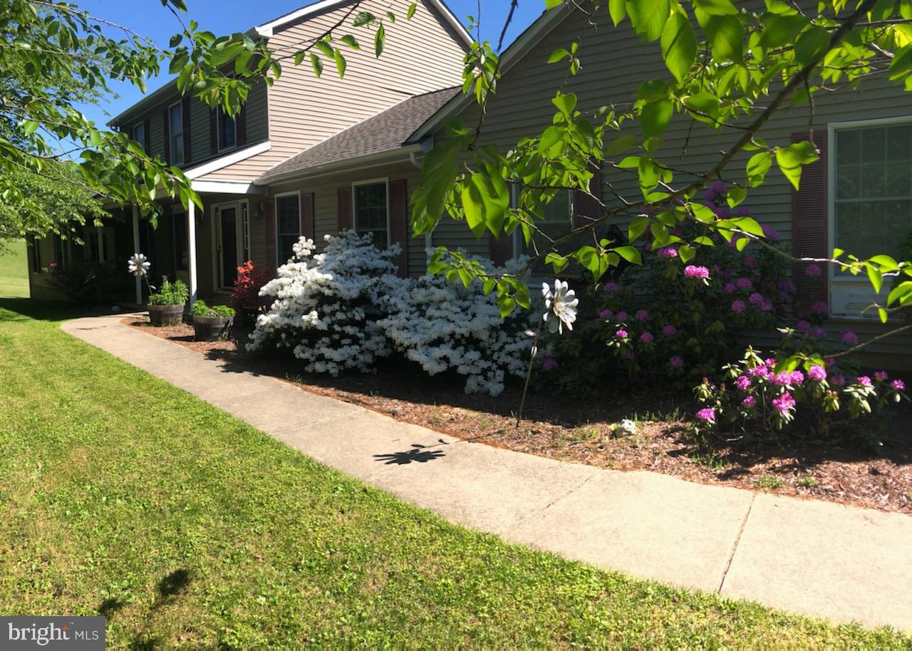 988 Hook Road Westminster, MD 21157 - Photo 1 of 36 Gallery Image 1