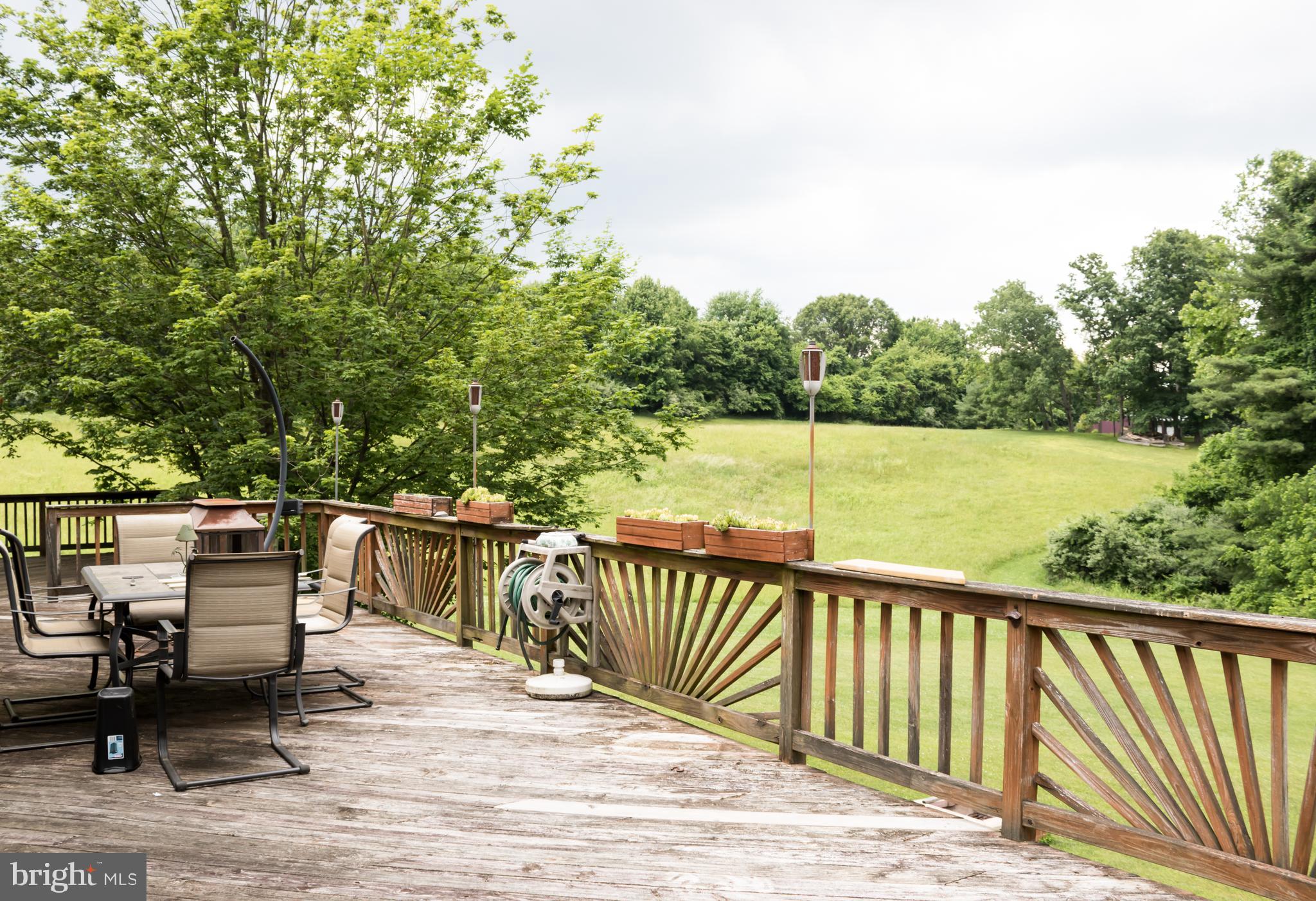 988 Hook Road Westminster, MD 21157 - Photo 5 of 36 Gallery Image 5