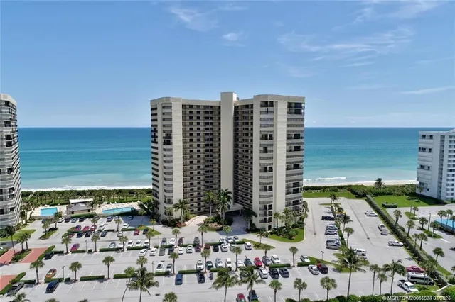 a view of building with outdoor space