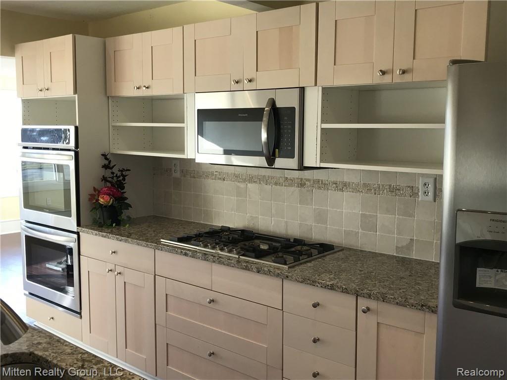 5080 Colf Road Carleton, MI 48117 - Photo 4 of 25