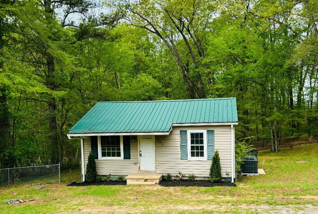 2067 Dunbar Road Woodlawn, TN 37191 - Photo 2 of 6 Gallery Image 2
