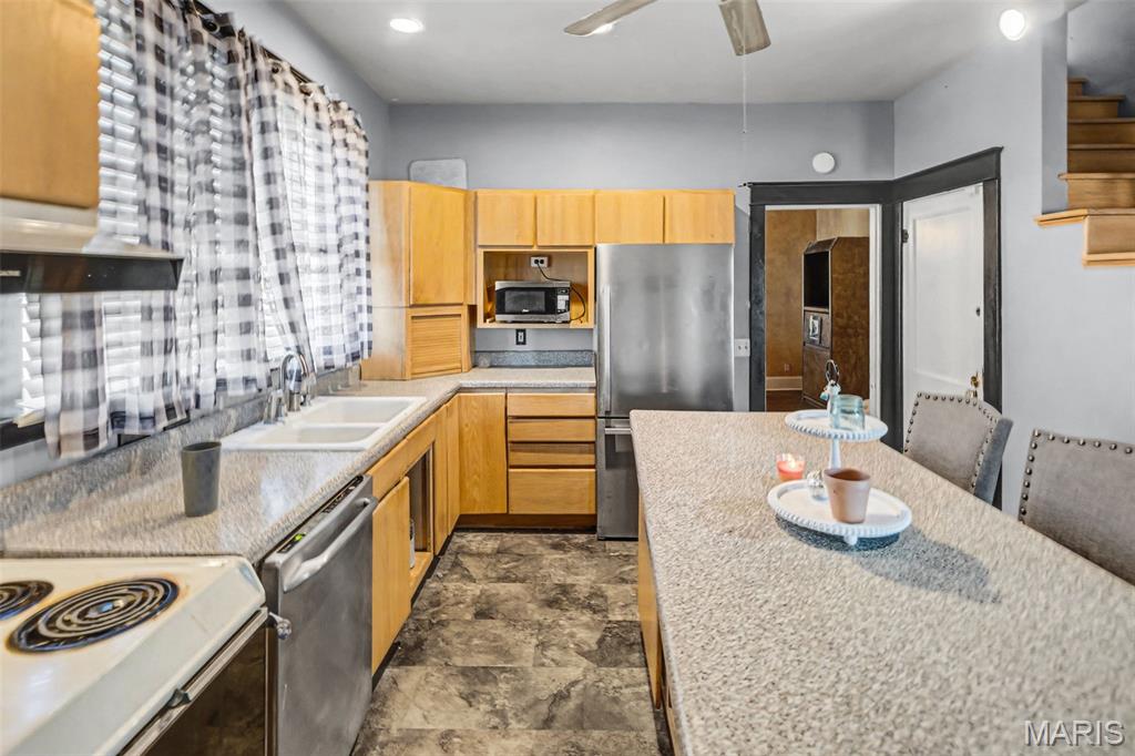 3322 Jackson Street Alton, IL 62002 - Photo 11 of 37